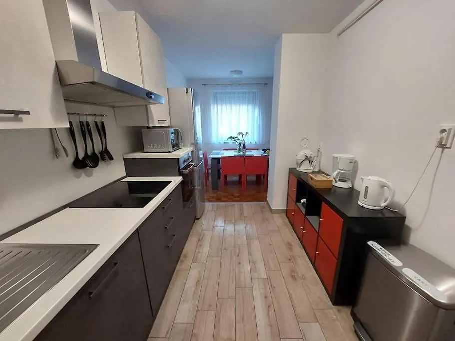 My Place - 1 Minuto Dal Mare Pula